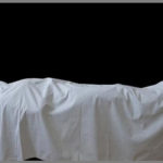 لماذا يوضع القطن للميت في فمه وأذنيه