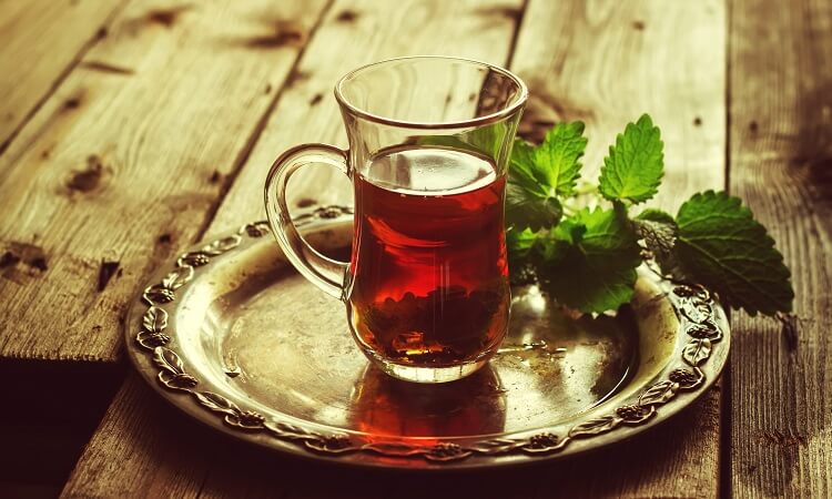 فوائد الشاي الاخضر بالنعناع